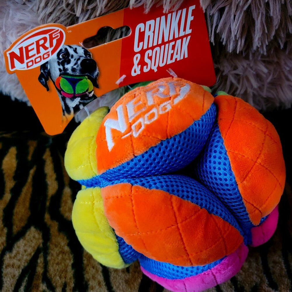 Nerf Dog Crinkle and Squeak Large Ball Toy Multi Color.. New!